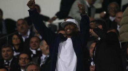 Άιβερσον ο… ποδοσφαιρόφιλος! (pics)