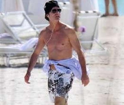 Ο Λεβ κάνει διακοπές