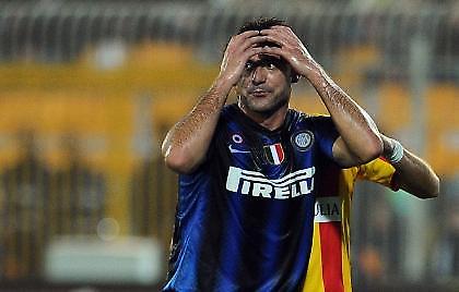 Αδιόρθωτη η Ίντερ, πρωτοπόρος η Μίλαν (video)