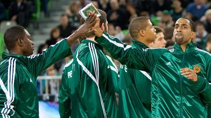 Με… έξι παίκτες για την πρωτιά