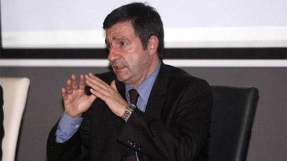 Στηρίζουν Καμίνη, «κατακεραυνώνουν» Νικήτα