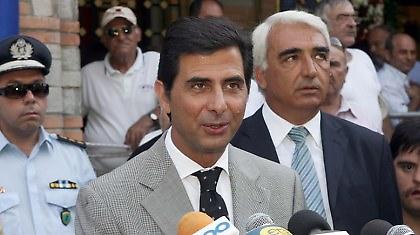 Γκιουλέκας: «Κάστρο ελπίδας απέναντι στο μνημόνιο»