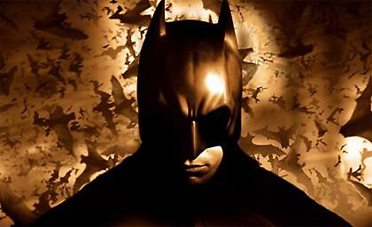 Έξι καλλονές σφάζονται για τον… Μπάτμαν!