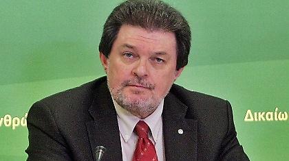 Ψήφισε ο Γιάννης Μίχας στον Πειραιά