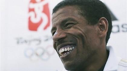 Ο Γκεμπρεσελασιέ επιστρέφει στους αγώνες δρόμου