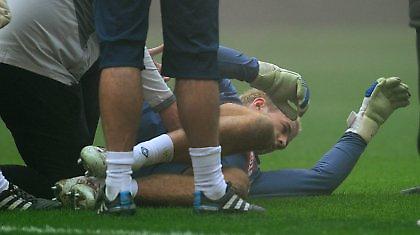 Εκτός και ο Χαρτ με Γαλλία