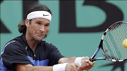 Αποχωρεί ο Μόγια