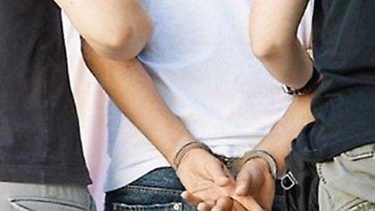 Τους έταξαν δουλειά και τους λήστεψαν!