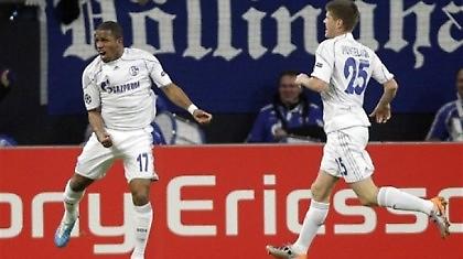 Κορυφή η Σάλκε, εκτός «16» η Μπενφίκα!