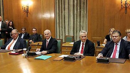 Συνεδρίαση εσείς; Στάση εργασίας εμείς!