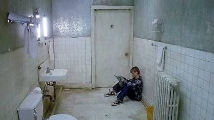 Έμεινε πέντε μέρες κλειδωμένη στην τουαλέτα!