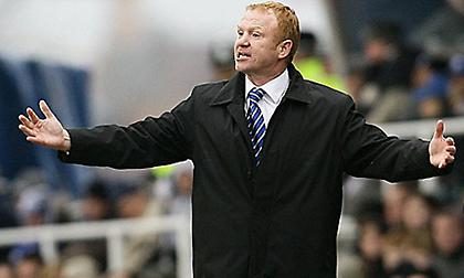 ΜακΛίς: «Μας γυρίζει στα σκοτεινά χρόνια»