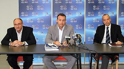 «Δεν απειλούμε, ζητούμε ξεκάθαρες απαντήσεις»