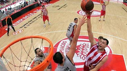 Κατά Παπά-Λουκά «ερυθρόλευκη» νίκη