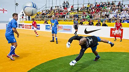 «Στόχος», όπως λέμε «γκολ»