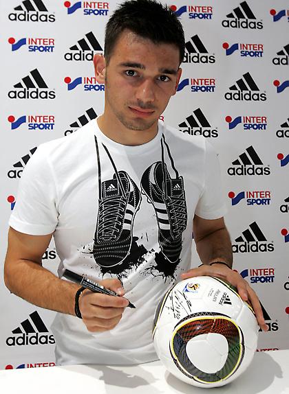 Ο Σωτήρης Νίνης στο κατάστημα INTERSPORT Athens Metro Mall