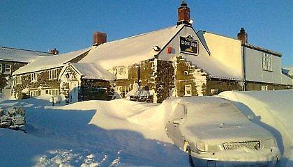 Αποκλεισμένοι για 9 μέρες σε μία pub!