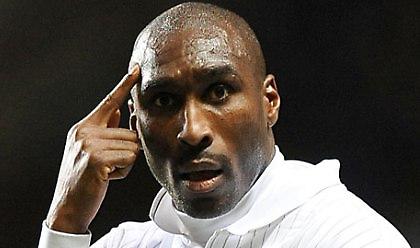 Κάμπελ: «Τι στο δ..... συμβαίνει»;