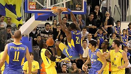 Ο «Σόφο» τα κάνει όλα (video)