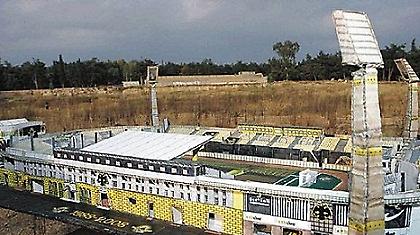 Ολα τα σπουδαία έρχονται ξαφνικά: Γήπεδο!