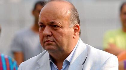 Έξαλλος ο Μπάκος!