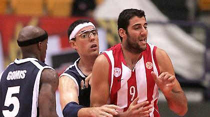 «Κλειδώνει» την πρωτιά