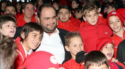 «Κανείς δεν πρέπει να αρνηθεί την ευκαιρία να συνεισφέρει»