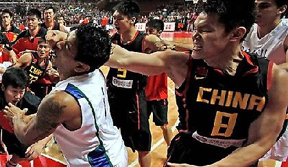 Έβρεξε «καμπάνες» στην Κίνα (video)