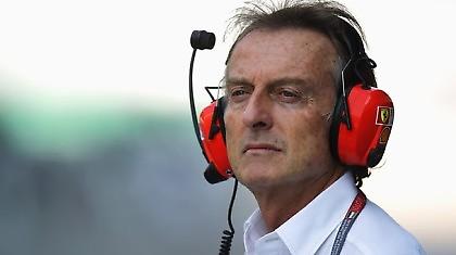 Δεν του αρκούν τα δύο!