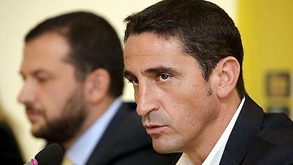 Το μπαλάκι στους μετόχους…