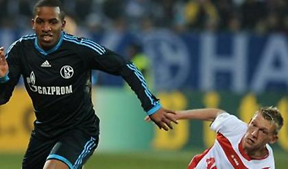 Χωρίς φανφάρες, αλλά με Φαρφάν