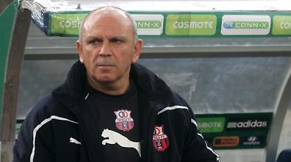 Βαζάκας: «Έχει πολύ δύσκολη δουλειά ο Φερέιρα»