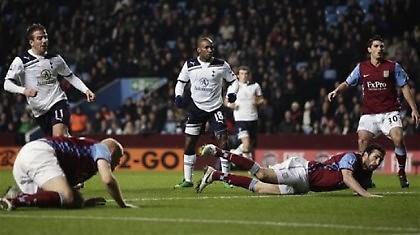 Πετάει ο Ράφαελ Φαν Ντερ Φάαρτ; (video)