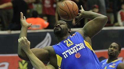 Άνετα και με «Σόφο» η Μακάμπι