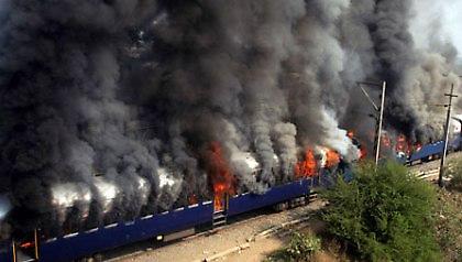 Φωτιά σε τρένο!