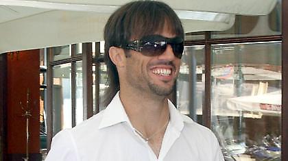 Προβάρει τα ερυθρόλευκα ο Φιλομένο