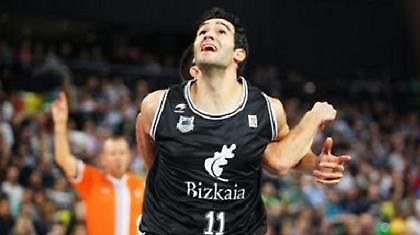 Υπόθεση... Ελλήνων