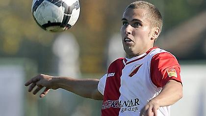 Τα βρήκε με Τζουρόβσκι