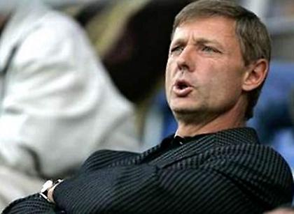 Στον πάγκο της Ντέμπρετσεν ο Σκάζνι