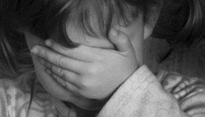 Μητέρα εξέδιδε το 12χρονο κοριτσάκι της για λίγα ευρώ