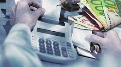 «Χειροπέδες» και φυλακή για φοροφυγάδες