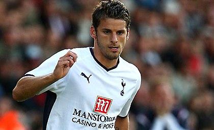 Ετοιμάζει βαλίτσα ο Μπέντλεϊ