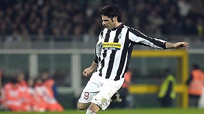 Πλήγμα με Ιακουίντα για «Γιούβε»