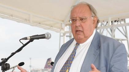 Να... «μαζέψει» τον Θ. Πάγκαλο ζητά από τον πρωθυπουργό η ΝΔ