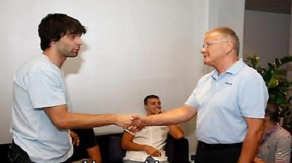 Μίλος, αύριο με τον…κηδεμόνα σου