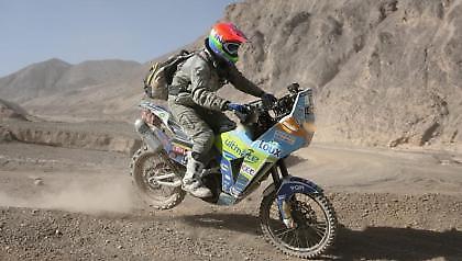 Συνεχίζει ακάθεκτος!