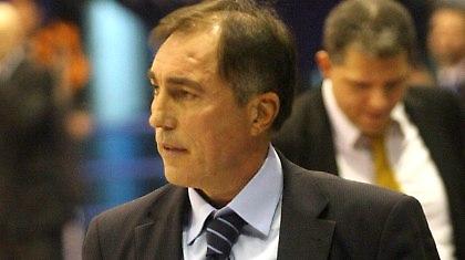 Τους τα’ πε ένα… χεράκι