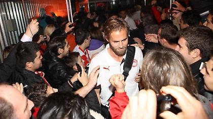 «Θρυλική» υποδοχή στην Κέρκυρα