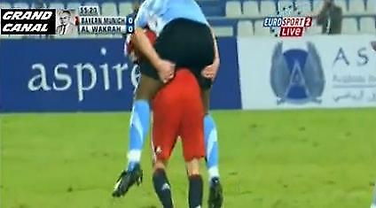 Τον πήρε και τον σήκωσε ο Ριμπερί (video)