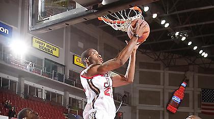 Στα κυανόλευκα ο Πίτερς